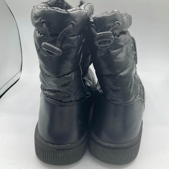 “OLANG” WITH INTEGRATED ICE GRIPS  Black Winter Ankle Boot. - Picture 4 of 15